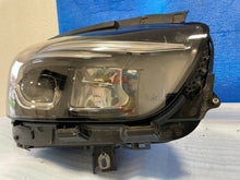 Laden Sie das Bild in den Galerie-Viewer, Frontscheinwerfer Mercedes-Benz W247 A2479061405 LED Rechts Headlight SCH4572614085wy