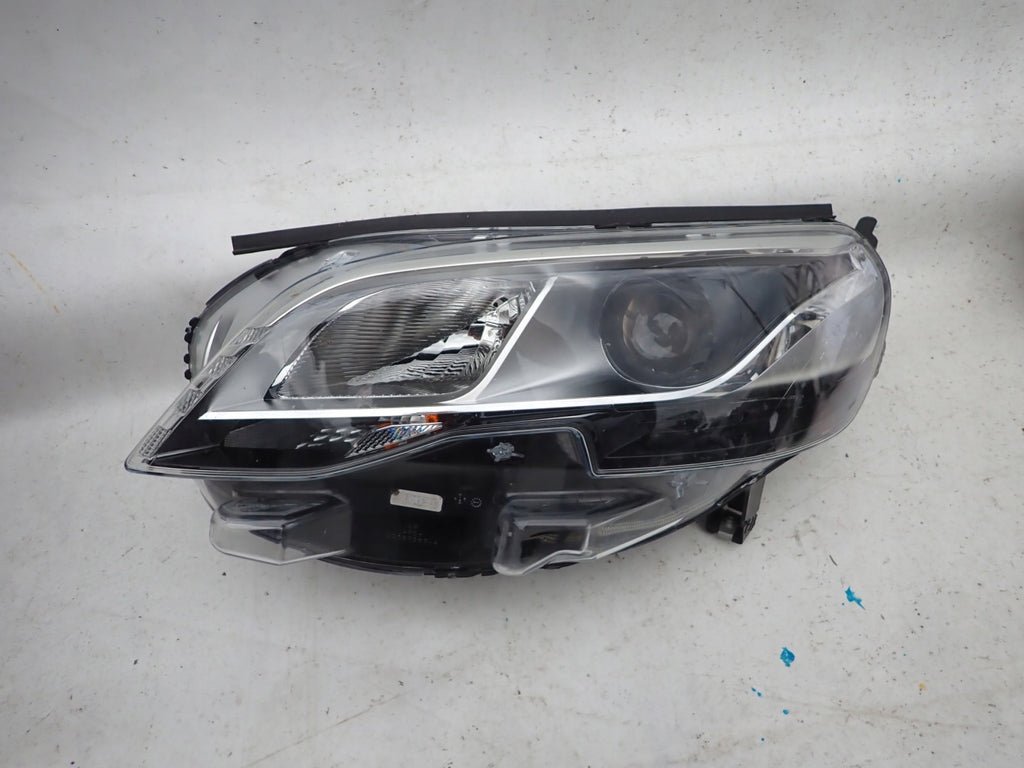 Frontscheinwerfer Peugeot Expert 9808573580-00 00197125-04 Xenon Links Headlight SCH4668694460jz