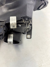Laden Sie das Bild in den Galerie-Viewer, Frontscheinwerfer Seat I Ibiza 6J1941005L LED Links Scheinwerfer Headlight SCH5240502317ud