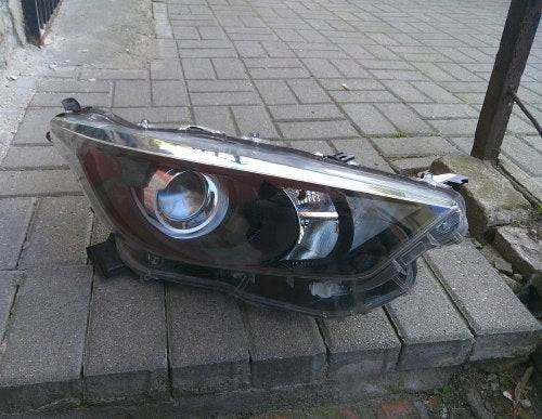 Frontscheinwerfer Toyota 4 Yaris Rechts Scheinwerfer Headlight