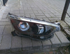 Frontscheinwerfer Toyota 4 Yaris Rechts Scheinwerfer Headlight