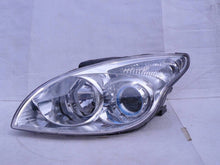 Laden Sie das Bild in den Galerie-Viewer, Frontscheinwerfer Hyundai I30 921012LXXX Links Scheinwerfer Headlight SCH8696396458xp