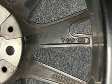 Laden Sie das Bild in den Galerie-Viewer, 1x Alufelge 17 Zoll 7.0" 5x120 47ET 7849122 BMW F40 Rim Wheel FEL1176639756bk