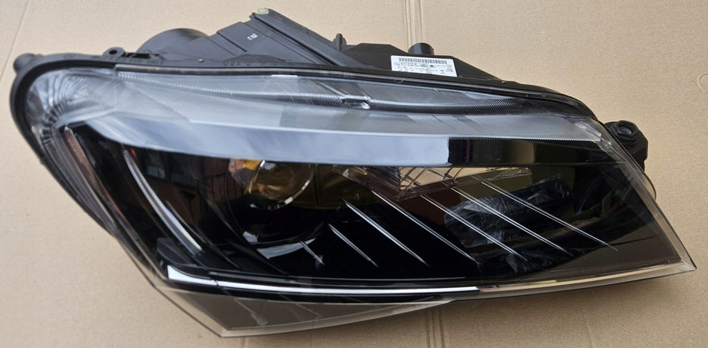 Frontscheinwerfer Skoda Superb III 3V1941016B Xenon Rechts Headlight SCH1908056824lv