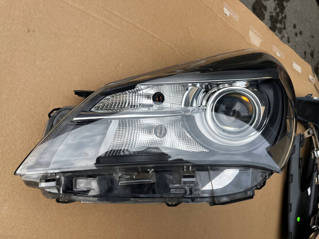 Frontscheinwerfer Toyota Yaris 81170-0DK10 Links Scheinwerfer Headlight SCH4181918322ca