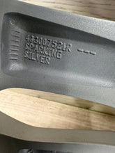 Load image into Gallery viewer, 1x Alufelge 16 Zoll 6.5" 5x114.3 44ET Glanz Silber 403007521R Renault Zoe FEL3584565280hk