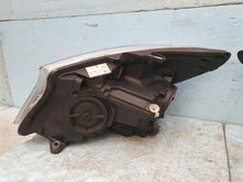 Laden Sie das Bild in den Galerie-Viewer, Frontscheinwerfer Mercedes-Benz Vito W447 A4479067800 Rechts oder Links