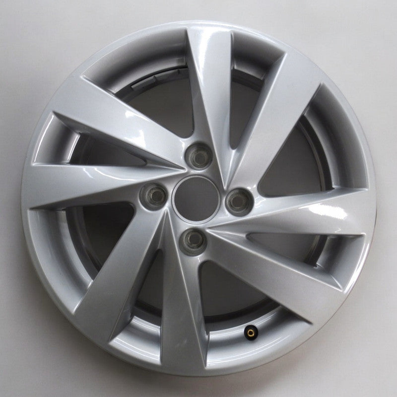 1x Alufelge 15 Zoll 5.5" 4x100 41ET Glanz Silber 1SL601025A Seat Rim Wheel