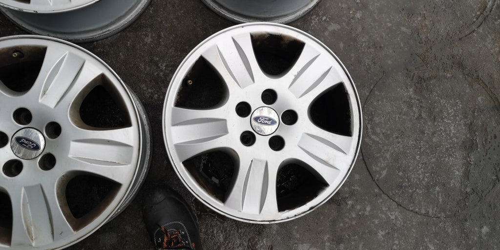 1x Alufelge 16 Zoll 6.5" 5x108 52 5ET Glanz Silber Ford Focus C-Max Rim Wheel FEL5821654032ea