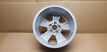 Laden Sie das Bild in den Galerie-Viewer, 1x Alufelge 18 Zoll 8.0&quot; 5x112 44ET Glanz Graphit 3V0601025 Skoda Rim Wheel