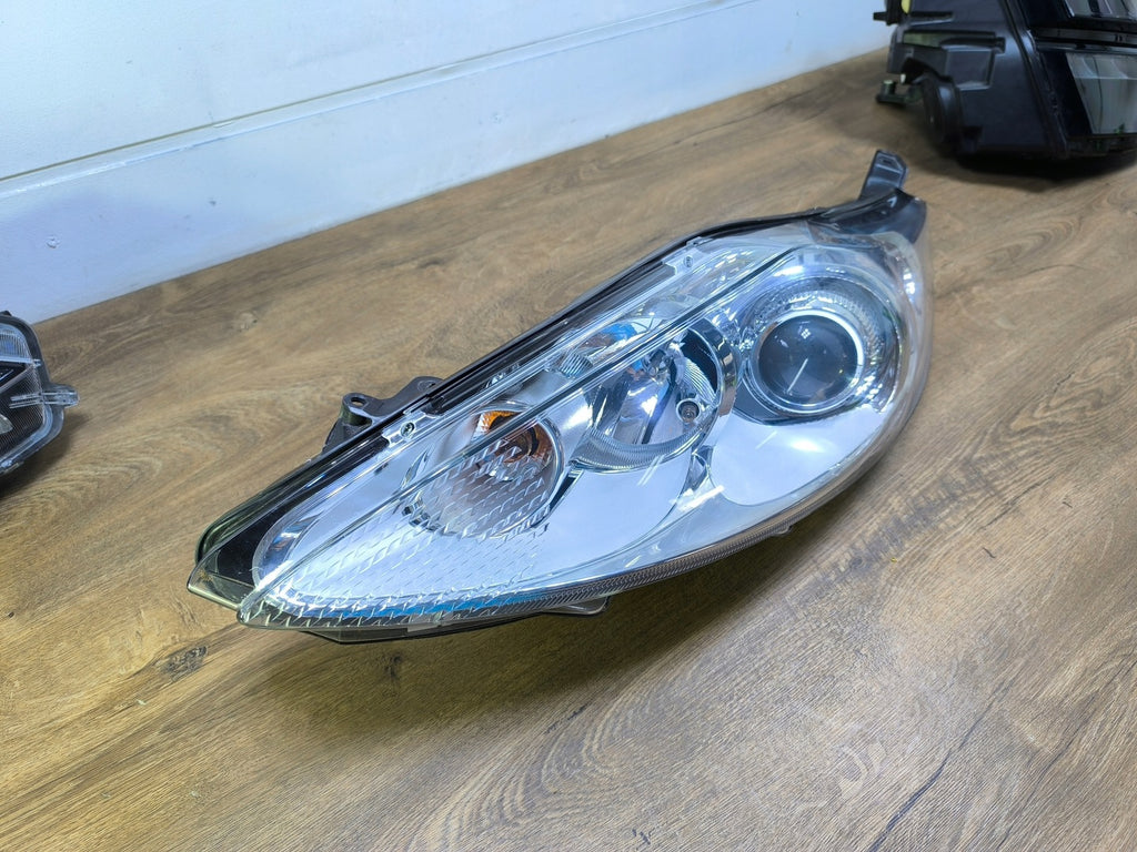 Frontscheinwerfer Ford Fiesta H1BB-009 Links Scheinwerfer Headlight SCH3853419373wa