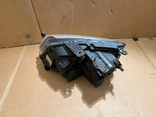 Load image into Gallery viewer, Frontscheinwerfer VW Amarok 2H1941016M Rechts Scheinwerfer Headlight SCH9348925078sn