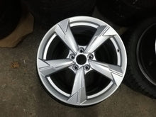 Load image into Gallery viewer, 1x Alufelge 18 Zoll 8.0&quot; 5x112 39ET Glanz Silber 4K0601025D Audi A6 C8 Rim Wheel