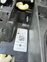 Load image into Gallery viewer, Frontscheinwerfer VW I 11B941035M Links Scheinwerfer Headlight SCH2472767779uj