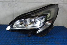 Laden Sie das Bild in den Galerie-Viewer, Frontscheinwerfer Opel Corsa E 1EF011830-05 Links Scheinwerfer Headlight SCH1047219227gm