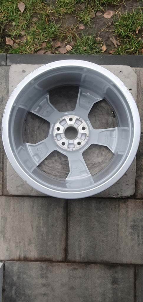 1x Alufelge 18 Zoll 8.0" 5x112 46ET Glanz Silber 8Y0601025CP Audi A3 Rim Wheel FEL4184406116fw