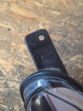 Laden Sie das Bild in den Galerie-Viewer, Frontscheinwerfer Ford Fiesta I 175LL1067 L1BB13E014 LED Rechts Headlight SCH1783774566ix