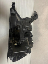 Laden Sie das Bild in den Galerie-Viewer, Frontscheinwerfer Ford Ranger JB3B-13E015-BA Full LED Links Headlight SCH9968293239gu