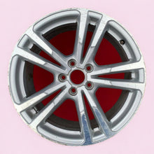 Load image into Gallery viewer, 1x Alufelge 18 Zoll 8.0&quot; 5x112 46ET Glanz Silber 8V0601025BC Audi A3 Rim Wheel