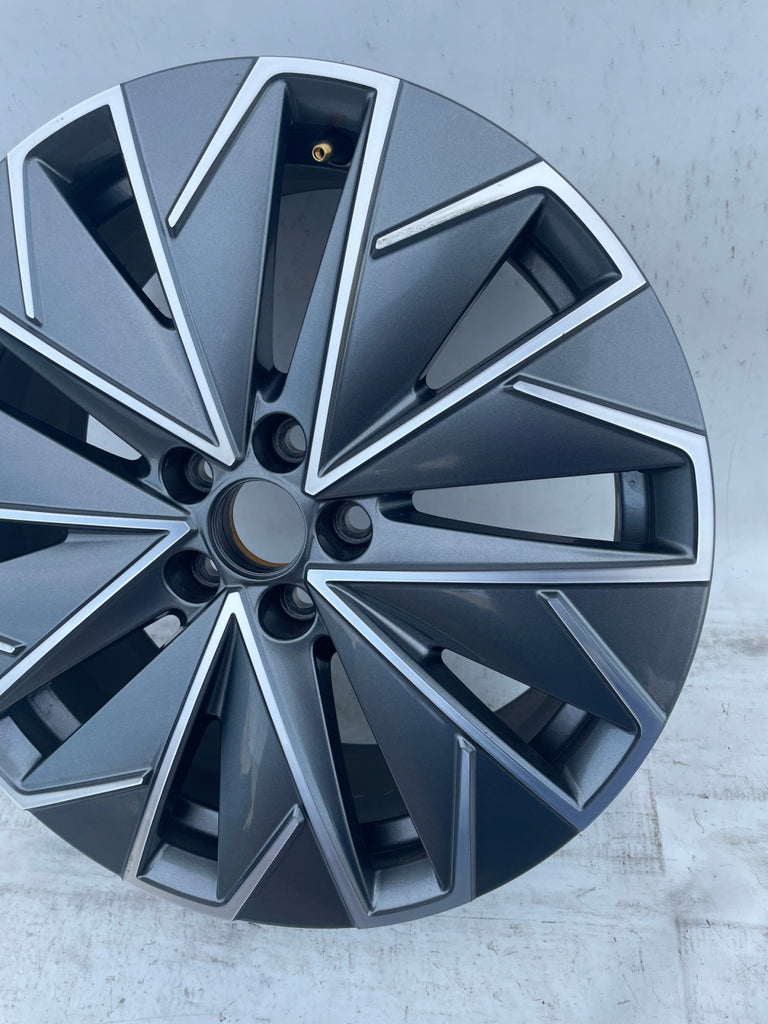 1x Alufelge 17 Zoll 6.5" 5x100 40ET Glanz Grau 658601025A Mg Kamiq Rim Wheel FEL5469921338dx