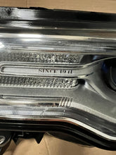 Laden Sie das Bild in den Galerie-Viewer, Frontscheinwerfer Jeep Grand Cherokee Wk2 68289239AH Xenon Links Headlight SCH7909888947ht