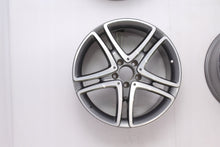 Laden Sie das Bild in den Galerie-Viewer, 1x Alufelge 18 Zoll 9.5&quot; 5x112 43,5ET Glanz A222401200 Mercedes-Benz Rim Wheel