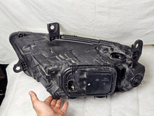 Laden Sie das Bild in den Galerie-Viewer, Frontscheinwerfer Audi A6 C6 4F0941003CP Xenon Links Scheinwerfer Headlight