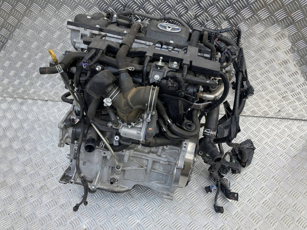 Motor Toyota C-Hr 2ZR-FXE 1.8 52TKm 2018 Hybrid Engine Komplett