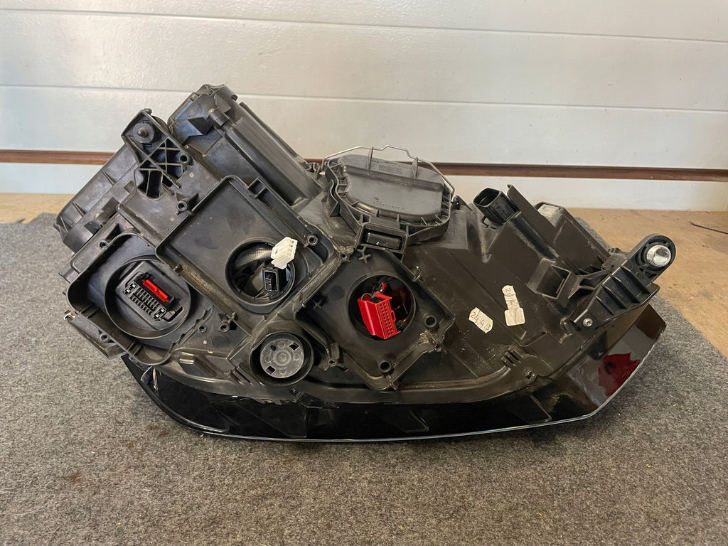 Frontscheinwerfer VW Golf Sportsvan 517941033B Xenon Links Headlight SCH1138833114ih