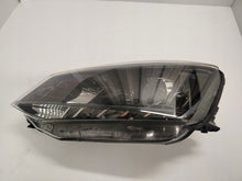 Laden Sie das Bild in den Galerie-Viewer, Frontscheinwerfer Skoda Fabia III 6V1941015B LED Links Scheinwerfer Headlight