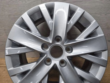 Laden Sie das Bild in den Galerie-Viewer, 1x Alufelge 16 Zoll 6.5" 5x112 50ET 6VA601025 VW Golf Vi Rim Wheel FEL5749322047iy