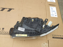 Load image into Gallery viewer, Frontscheinwerfer BMW 1 E87 7180831-02 Xenon Links Scheinwerfer Headlight