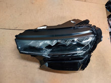 Laden Sie das Bild in den Galerie-Viewer, Frontscheinwerfer Skoda Karoq 57B941009 LED Links Scheinwerfer Headlight SCH3718919084lo