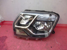 Laden Sie das Bild in den Galerie-Viewer, Frontscheinwerfer Dacia Duster 260606709R LED Links Scheinwerfer Headlight