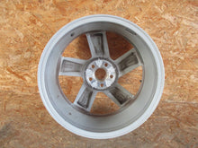 Load image into Gallery viewer, 1x Alufelge 17 Zoll 6.5&quot; 5x112 39ET 2GM601025A VW T-Cross Rim Wheel