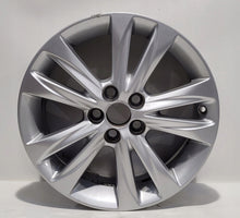 Laden Sie das Bild in den Galerie-Viewer, 1x Alufelge 16 Zoll 6.0&quot; 5x114.3 45ET Toyota Rim Wheel