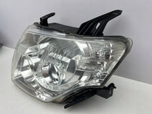 Laden Sie das Bild in den Galerie-Viewer, Frontscheinwerfer Mitsubishi Pajero IV 100-67018 Xenon Rechts oder Links