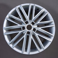 Laden Sie das Bild in den Galerie-Viewer, 1x Alufelge 18 Zoll 7.0&quot; 5x112 45ET Silber Seat Ateca Rim Wheel