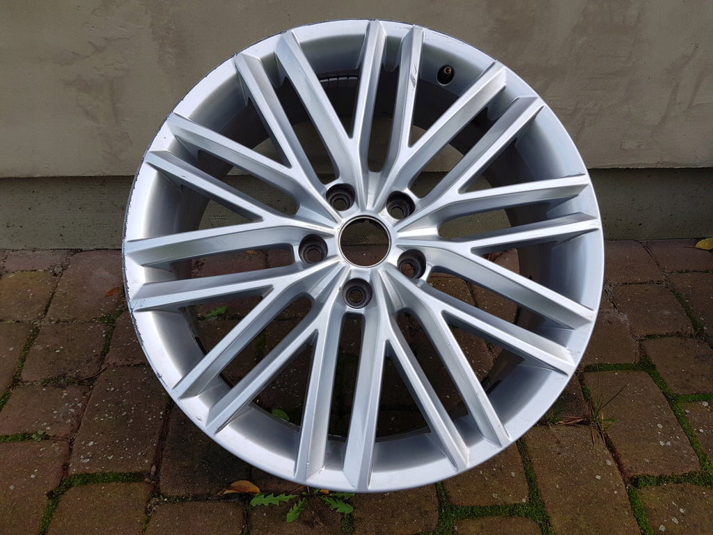 1x Alufelge 18 Zoll 7.0" 5x112 45ET Silber Seat Ateca Rim Wheel