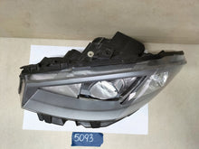 Laden Sie das Bild in den Galerie-Viewer, Frontscheinwerfer Renault Megane II 89307030 Xenon Links Scheinwerfer Headlight SCH9222052815mq