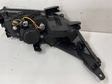 Laden Sie das Bild in den Galerie-Viewer, Frontscheinwerfer Mitsubishi Eclipse Cross I W3153 CLC5686C236 LED Links SCH5176717261ql