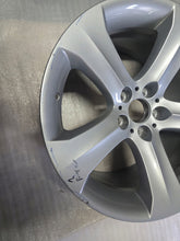 Laden Sie das Bild in den Galerie-Viewer, 1x Alufelge 19 Zoll 10.0" 5x120 21ET Glanz Silber 6778587 BMW X6 E71 Rim Wheel FEL6931949576xe