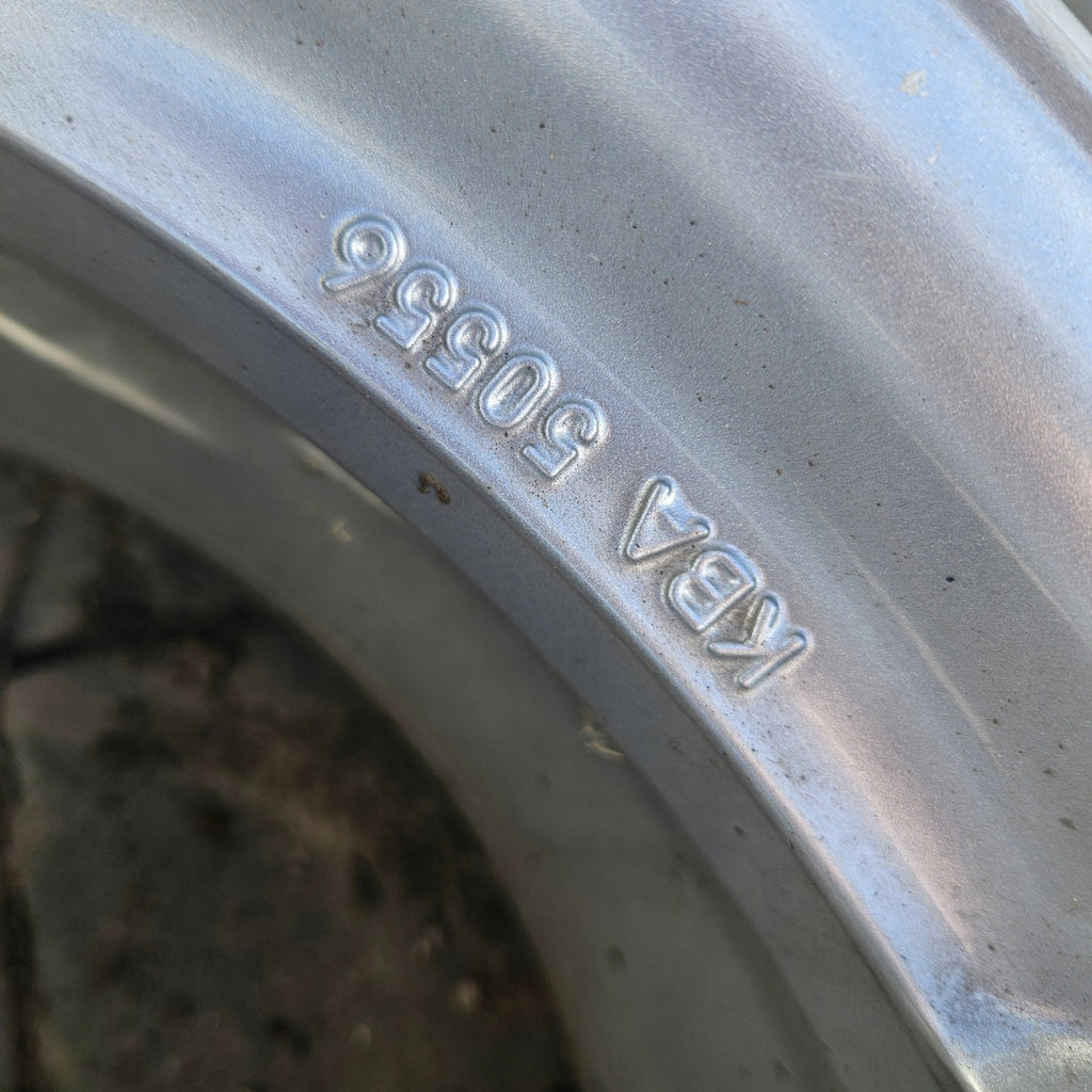 1x Alufelge 19 Zoll 9.0" 5x120 37ET Glanz Silber KBA50566 BMW 1 Rim Wheel FEL3298792247td