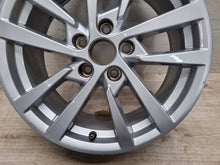 Laden Sie das Bild in den Galerie-Viewer, 1x Alufelge 17 Zoll 7.5" 5x112 51ET Glanz Silber 8V0601025CS Audi A3 Rim Wheel FEL5422745006df