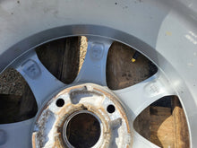 Load image into Gallery viewer, 1x Alufelge 15 Zoll 6.0&quot; 4x108 23ET 9673773577 Peugeot Rim Wheel