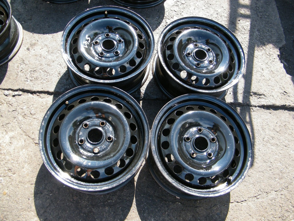 4x Alufelge 15 Zoll 6.0" 5x112 47ET Silber VW Caddy V Golf III Jetta VI Touran FEL5979403972uq