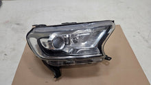 Laden Sie das Bild in den Galerie-Viewer, Frontscheinwerfer Ford Ranger Xenon Rechts Scheinwerfer Headlight SCH5299961356sh