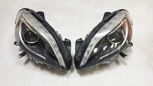 Laden Sie das Bild in den Galerie-Viewer, Frontscheinwerfer Mercedes-Benz W246 A2468207761 A2468207861 Xenon Ein Satz SCH3761992436yb