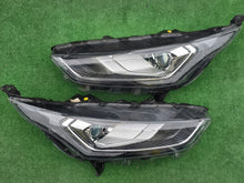Laden Sie das Bild in den Galerie-Viewer, Frontscheinwerfer Ford Connect KT1B-13D154-AD Bi-Xenon Ein Satz Headlight SCH4823047548ht
