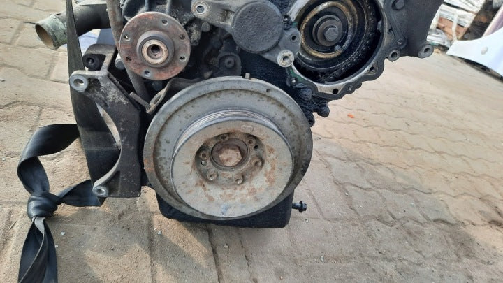 Motor Mercedes-Benz W124 6020705501 2.5 113PS 1997 Diesel Engine Unkomplett MOT4640436115he
